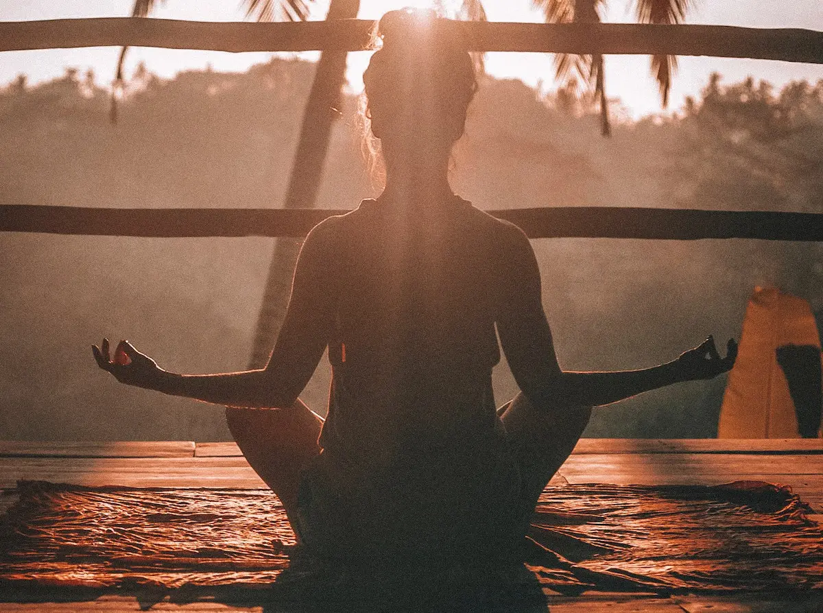 creative thinking: a woman meditating
