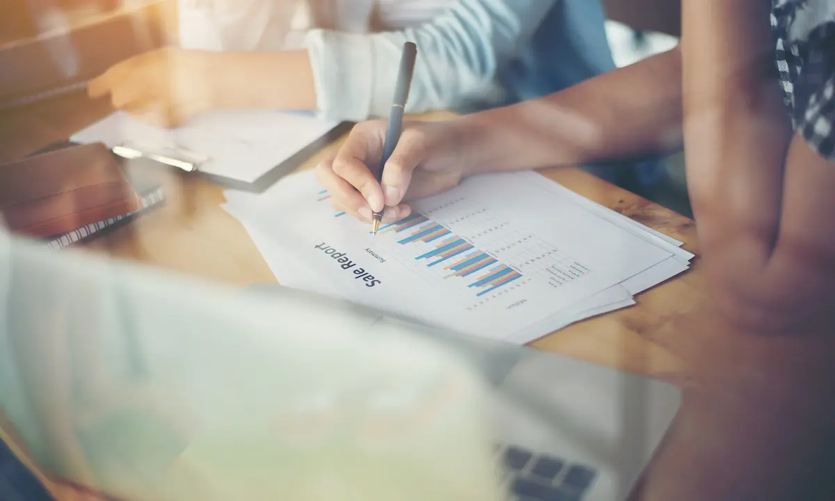 Marketing campaign: colleagues discussing results