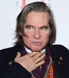 Val Kilmer voice: image of Val Kilmer at a movie reception
