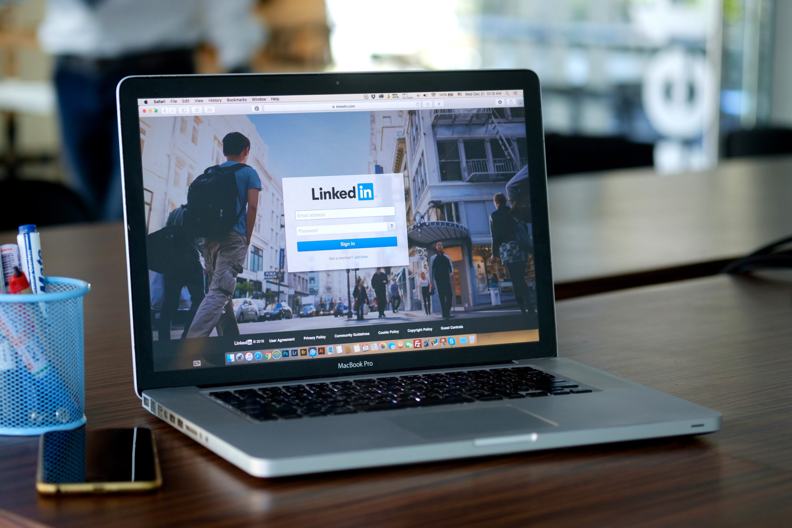 How to create a LinkedIn profile